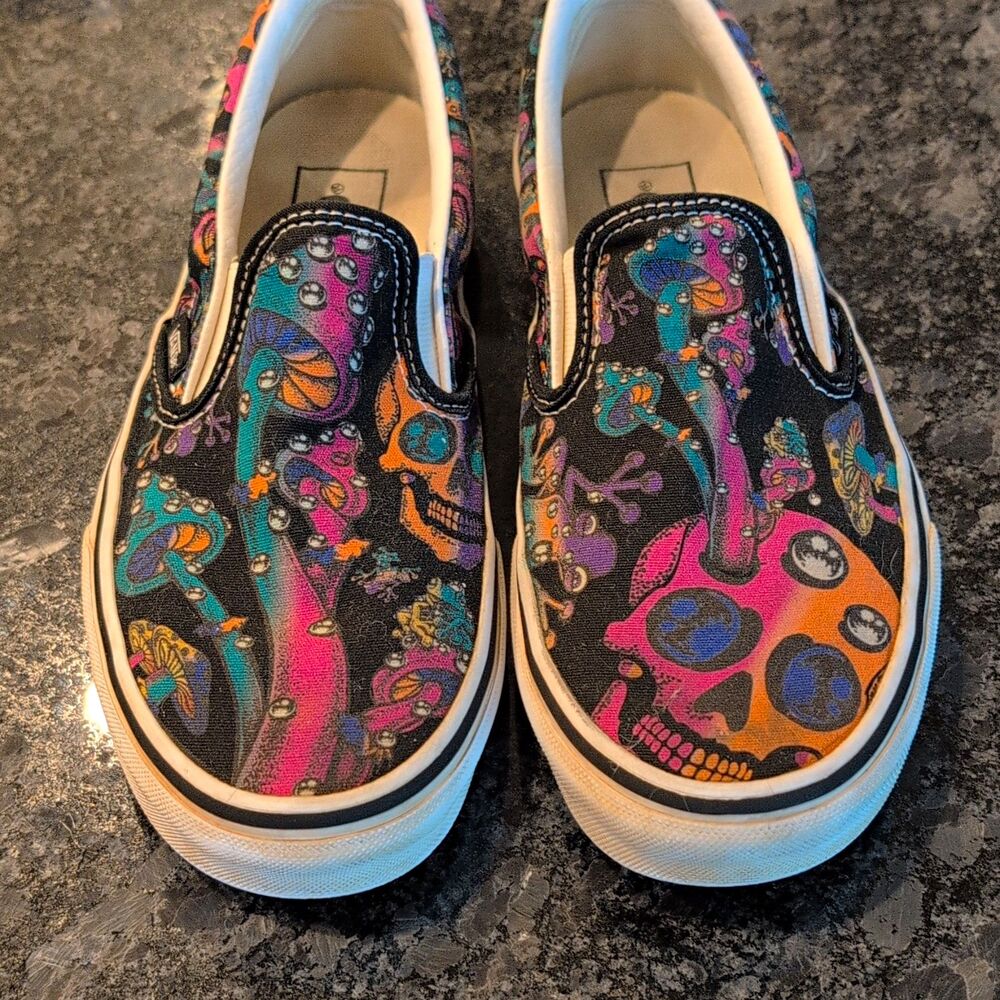 Vans Classic Slip-On Skull Print Canvas Slip-On Shoes Unisex Adult Size 7.5